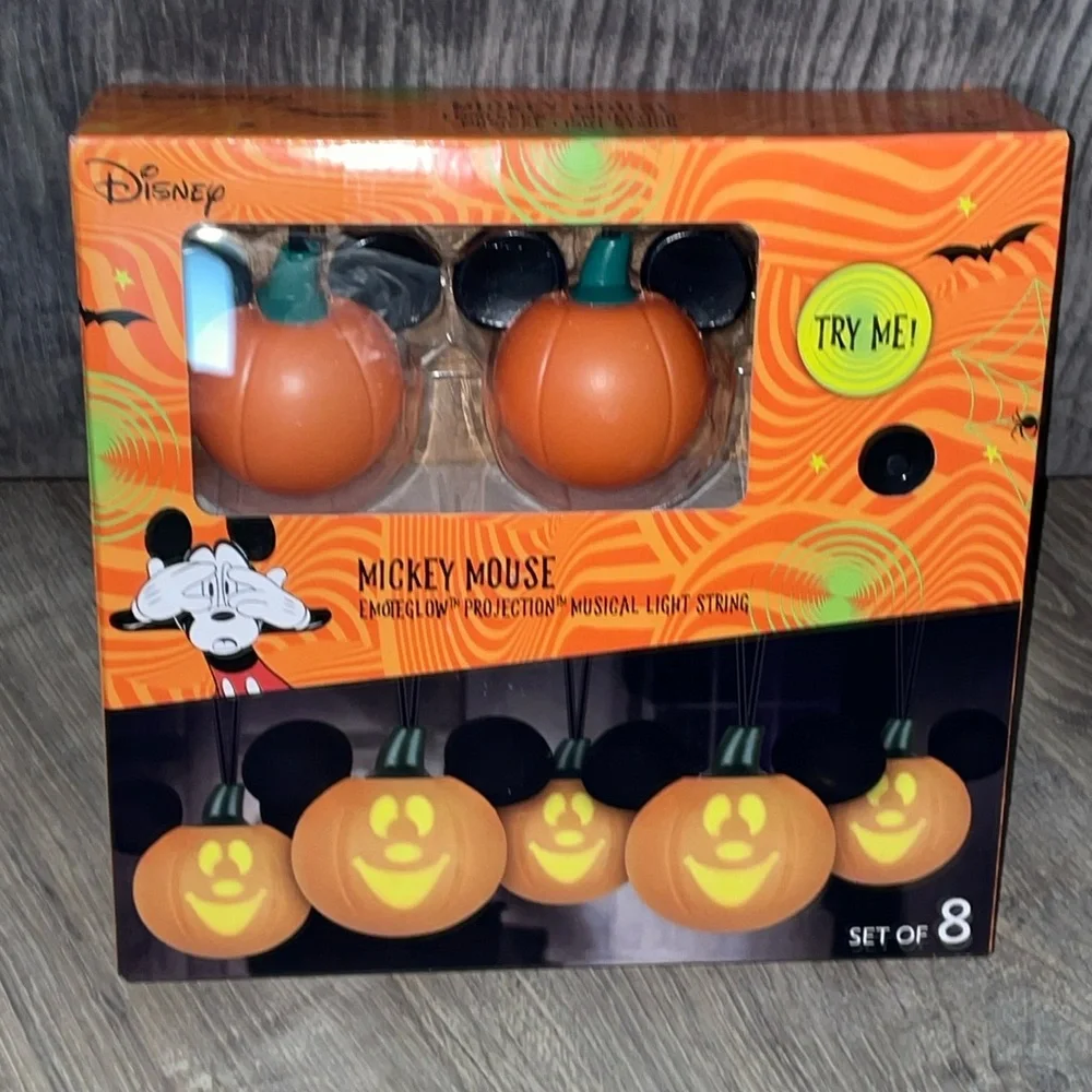 Mickey “monster mash” musical pumpkin light string